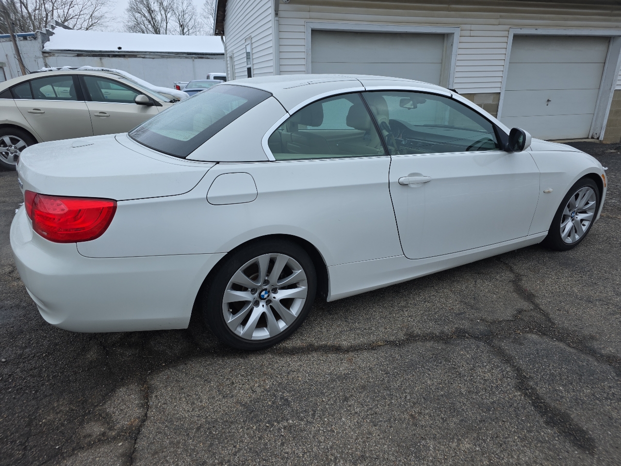 BMW 3 Series 2dr Conv 328i 2011
