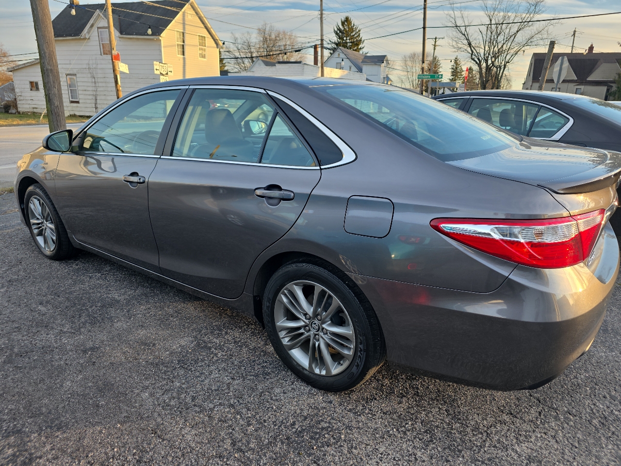 Toyota Camry 4dr Sdn I4 Auto SE w/Special Edition Pkg (Natl) 2016