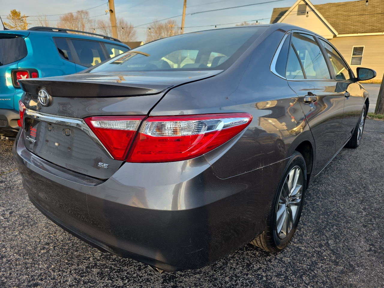 Toyota Camry 4dr Sdn I4 Auto SE w/Special Edition Pkg (Natl) 2016