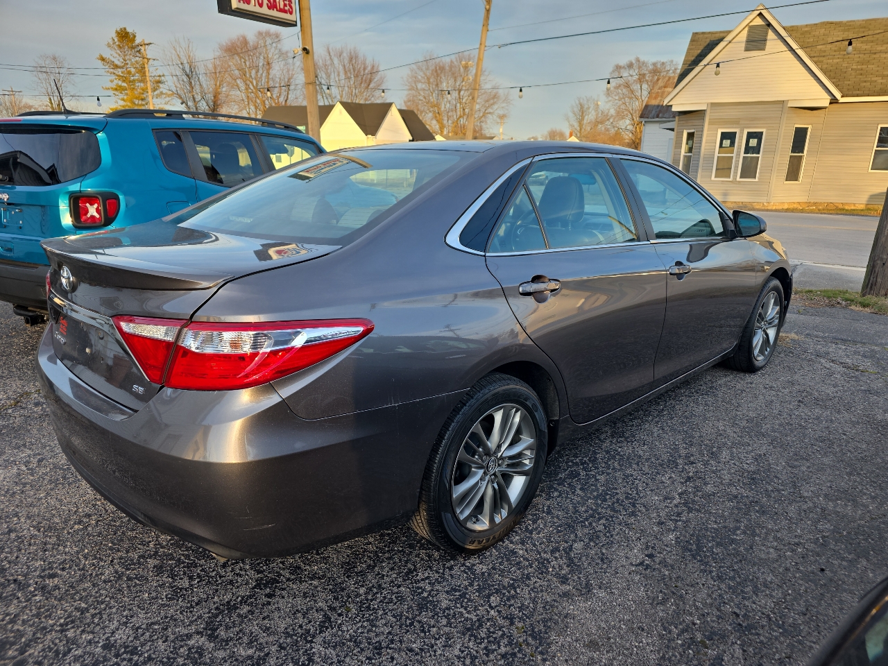 Toyota Camry 4dr Sdn I4 Auto SE w/Special Edition Pkg (Natl) 2016