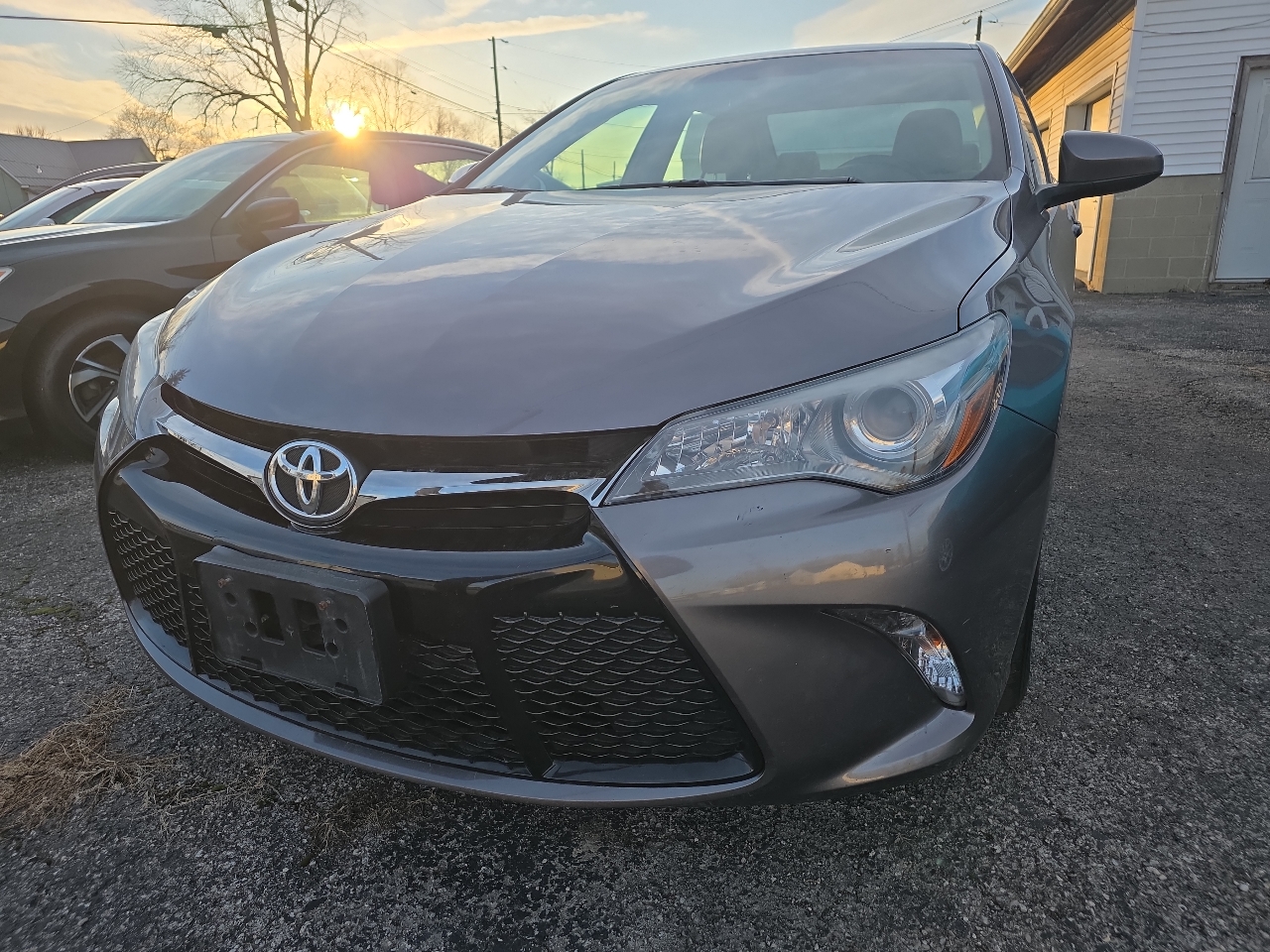 Toyota Camry 4dr Sdn I4 Auto SE w/Special Edition Pkg (Natl) 2016