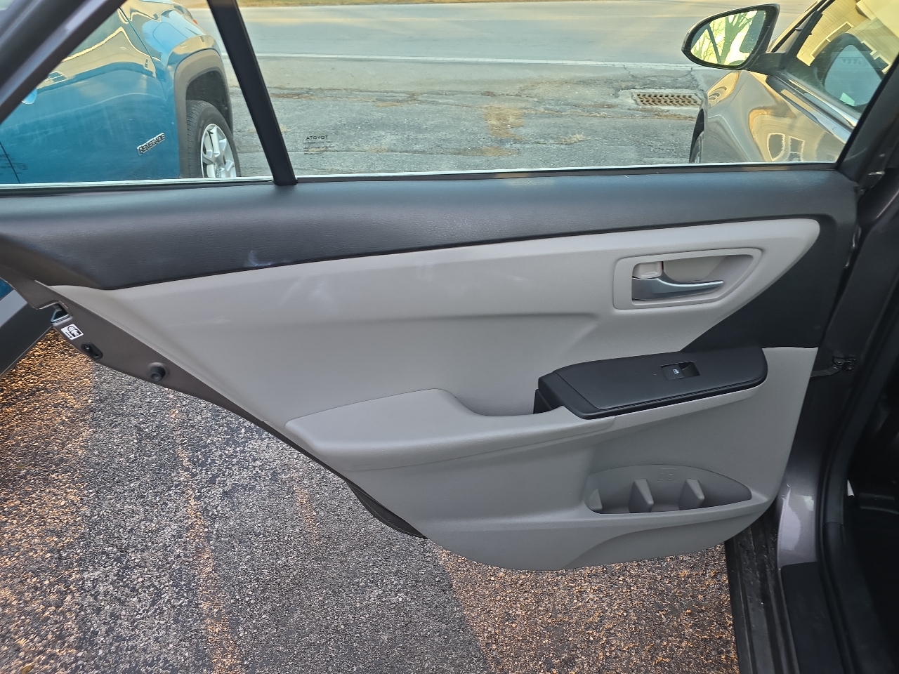 Toyota Camry 4dr Sdn I4 Auto SE w/Special Edition Pkg (Natl) 2016