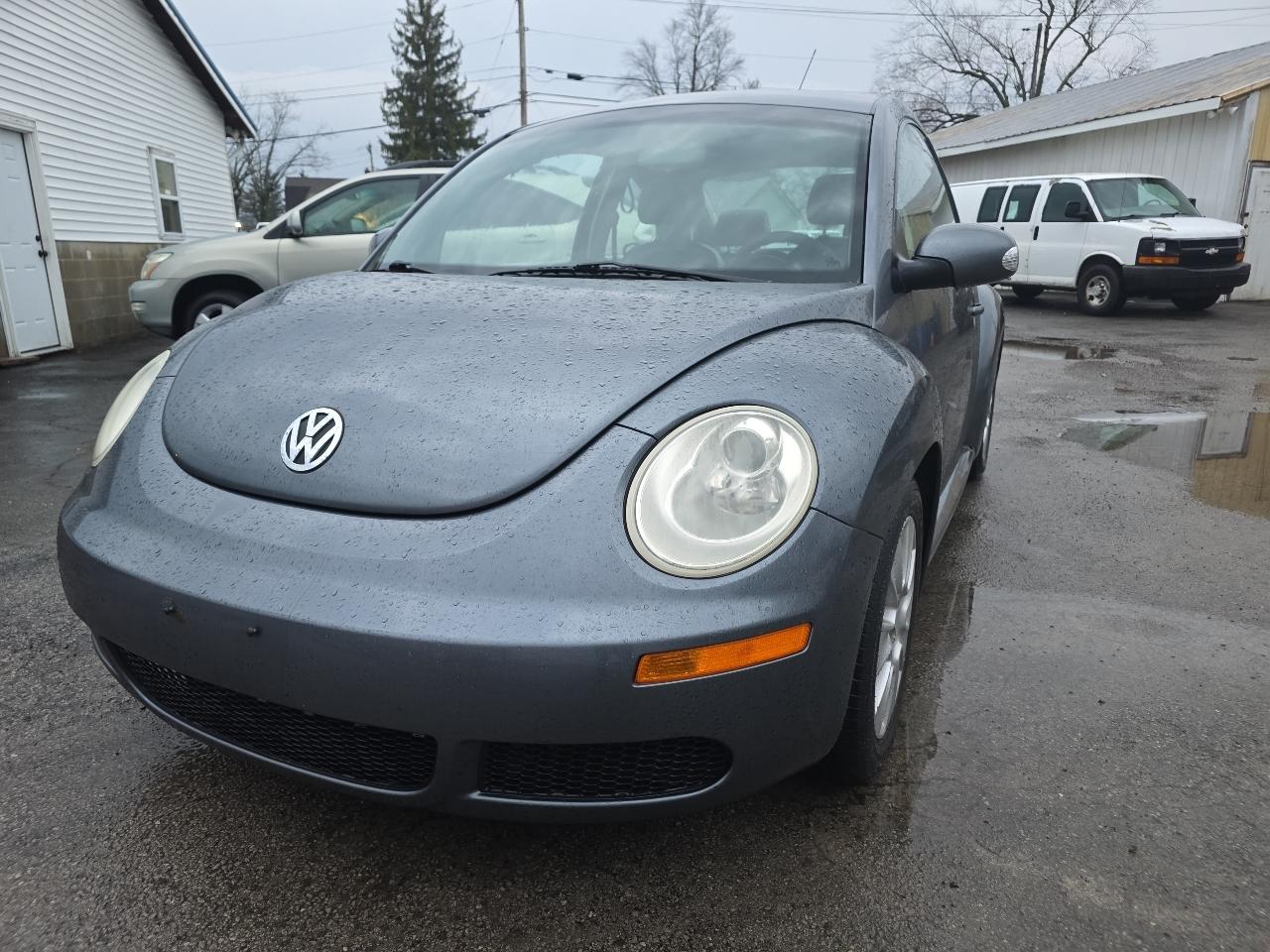 Volkswagen New Beetle Coupe 2dr 2.5L Auto 2008