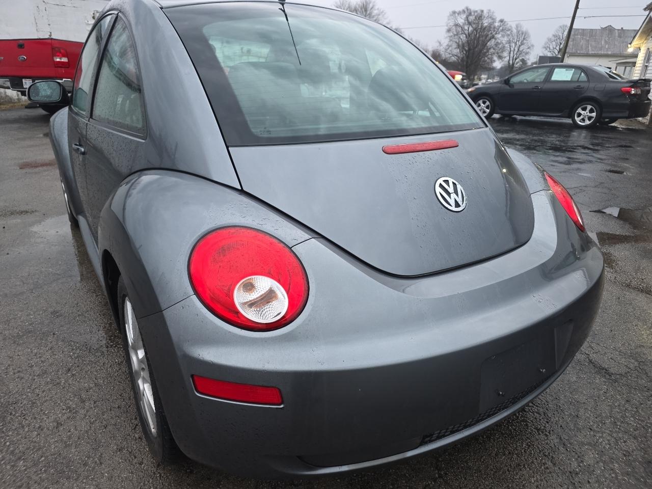 Volkswagen New Beetle Coupe 2dr 2.5L Auto 2008