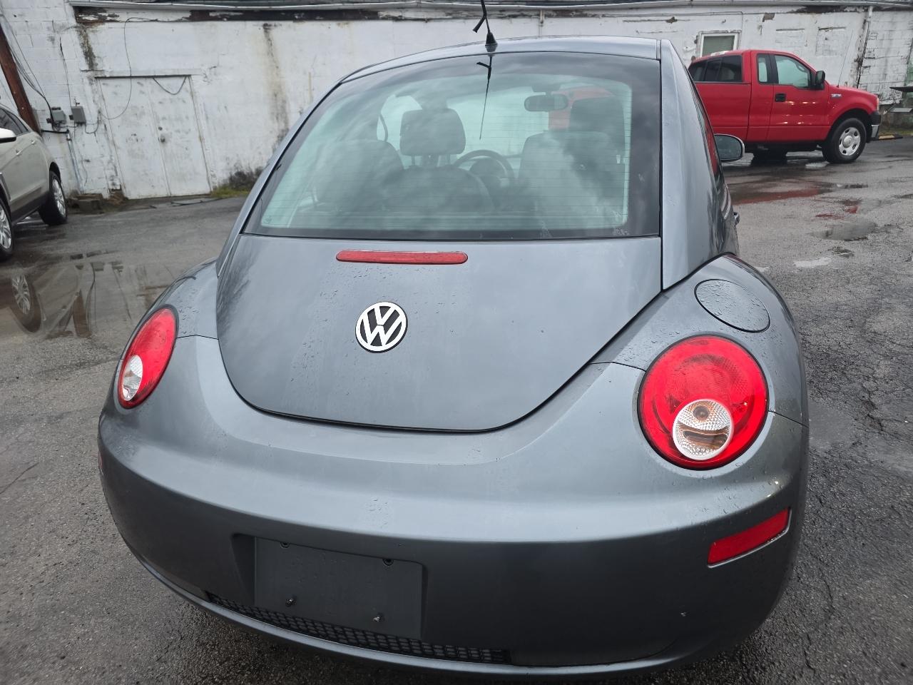 Volkswagen New Beetle Coupe 2dr 2.5L Auto 2008