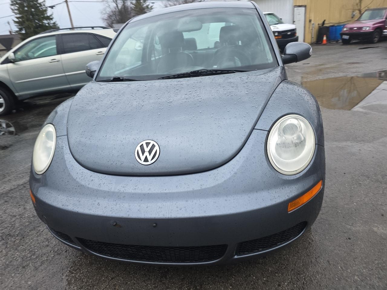 Volkswagen New Beetle Coupe 2dr 2.5L Auto 2008