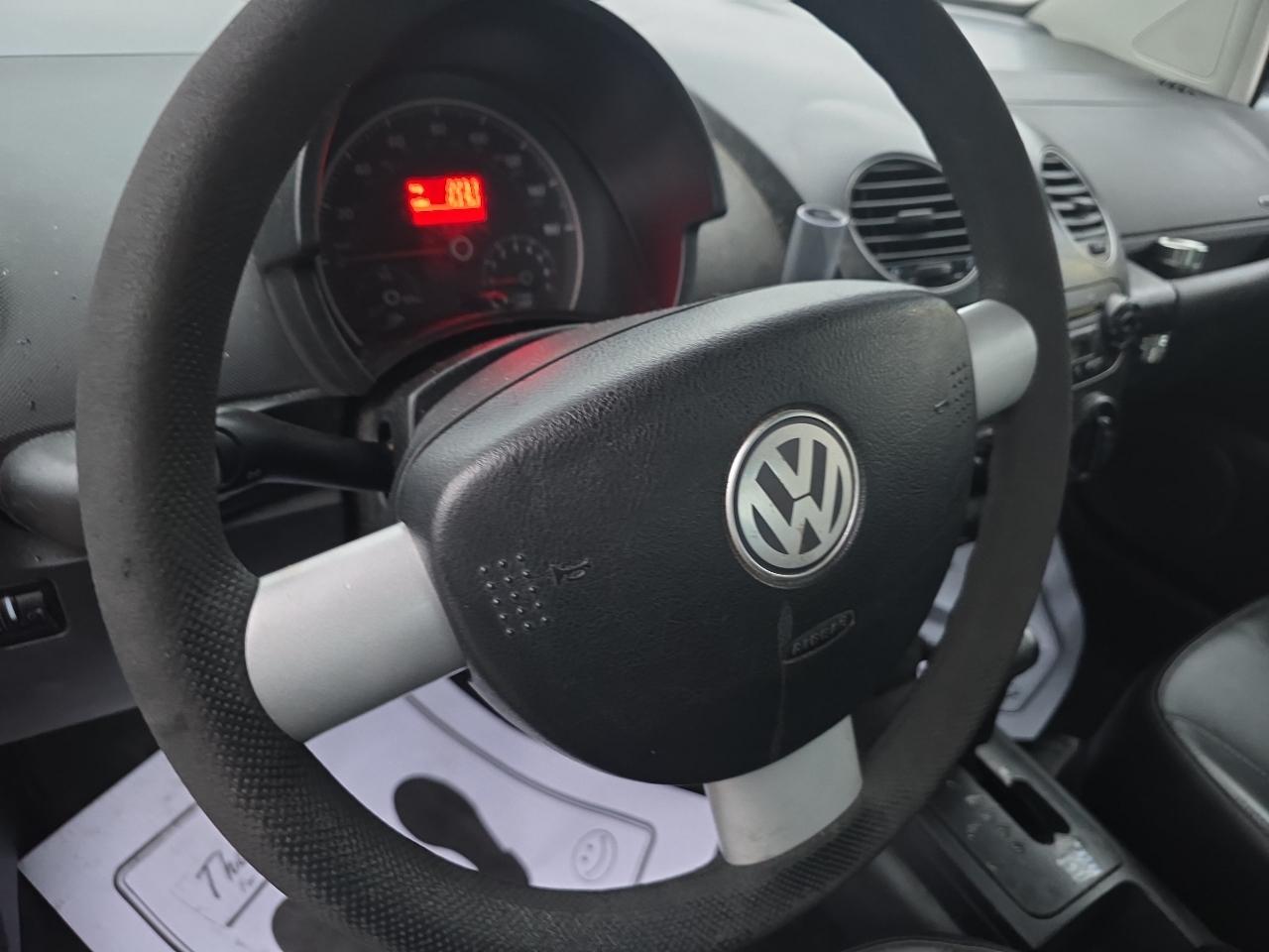 Volkswagen New Beetle Coupe 2dr 2.5L Auto 2008