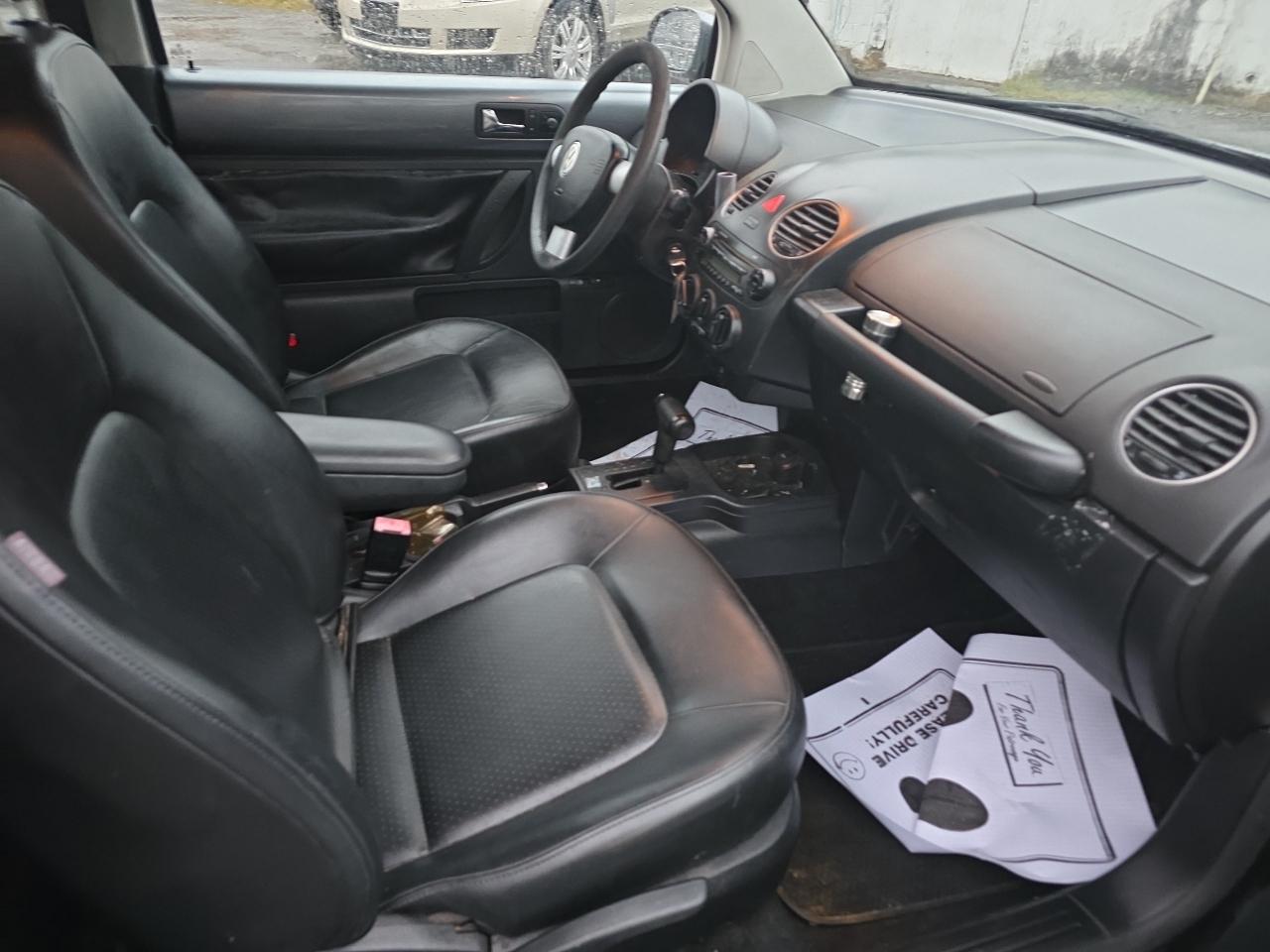 Volkswagen New Beetle Coupe 2dr 2.5L Auto 2008