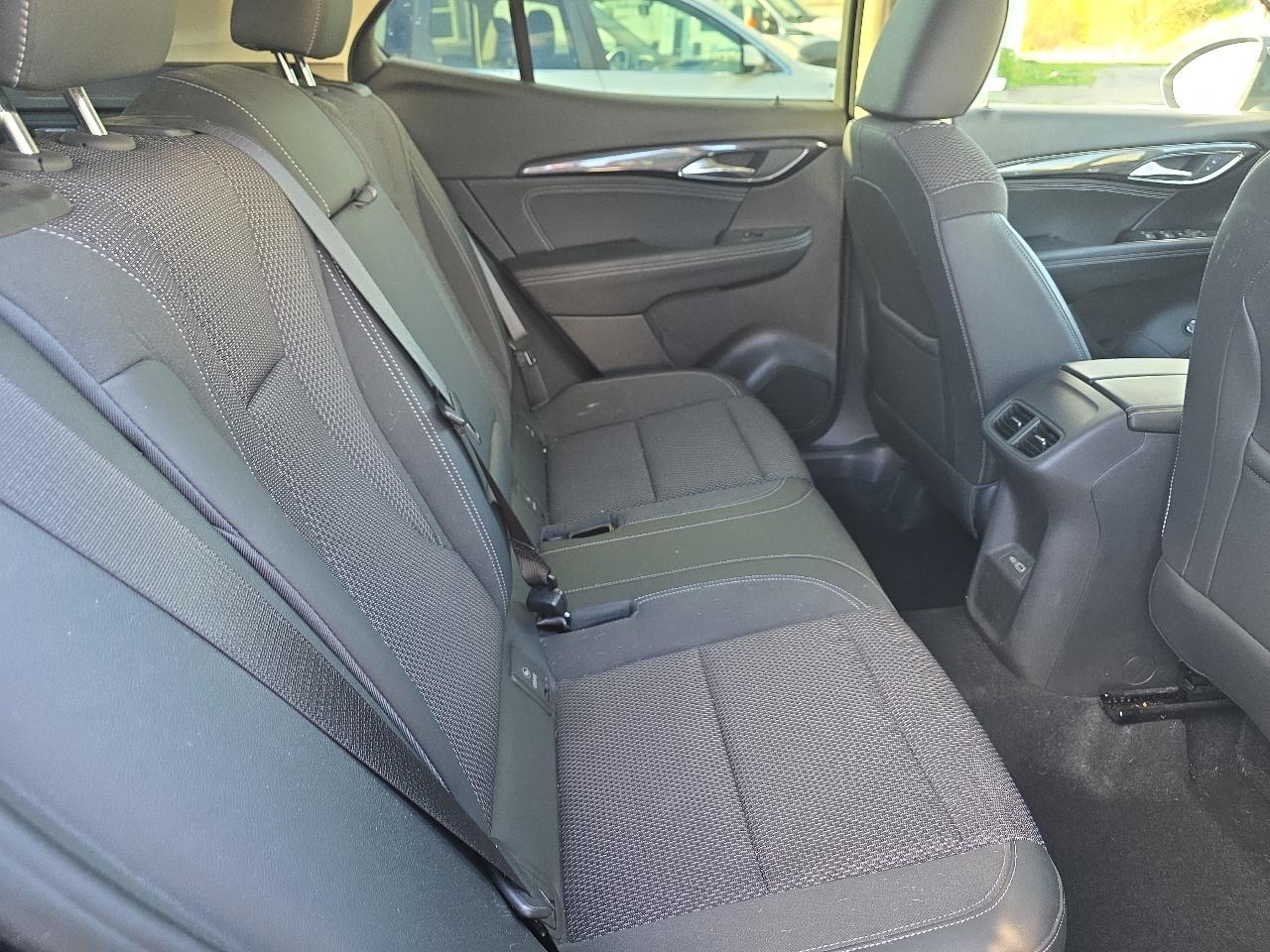 Buick Envision FWD 4dr Preferred 2022