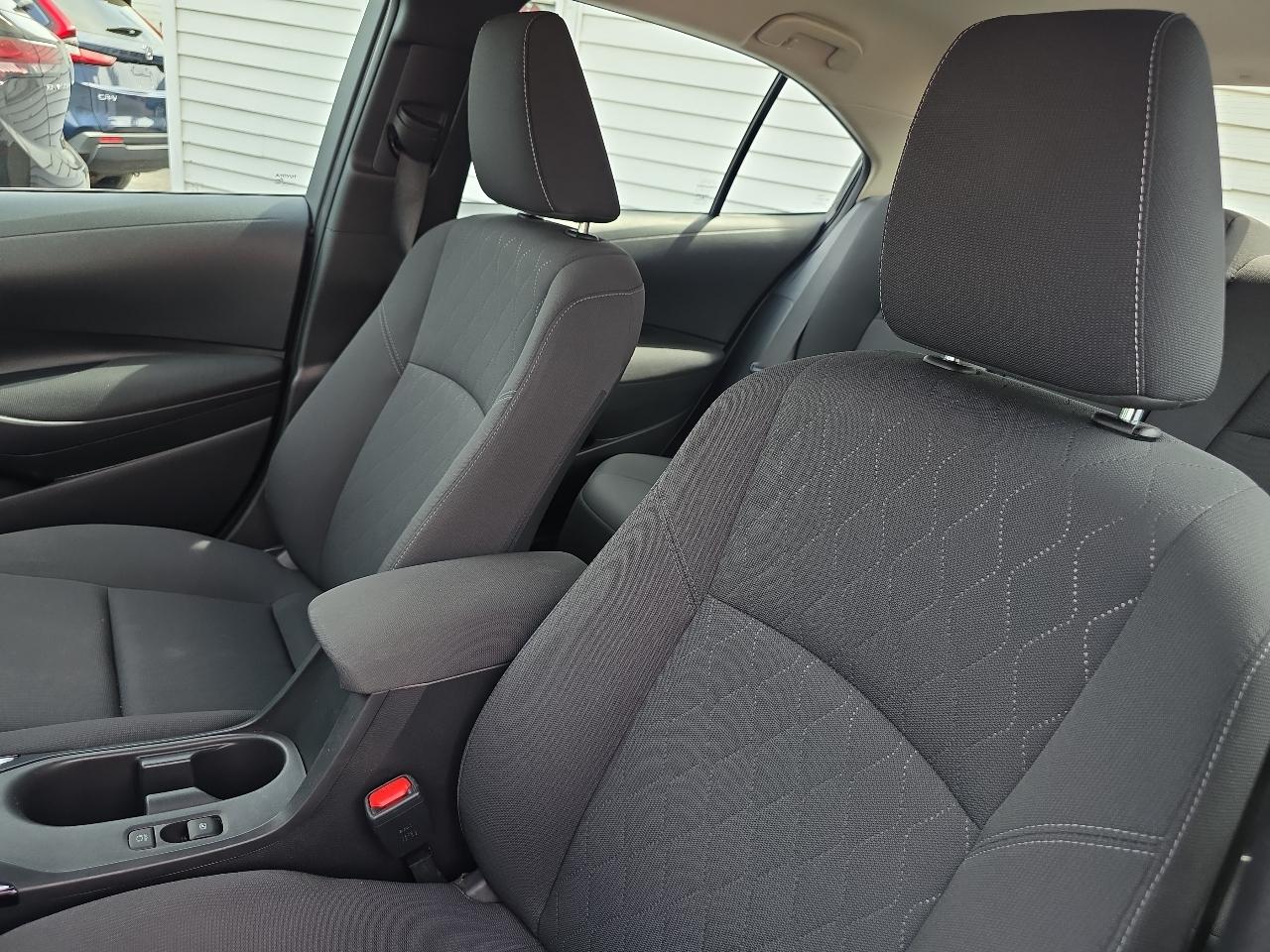 Toyota Corolla LE CVT (Natl) 2024