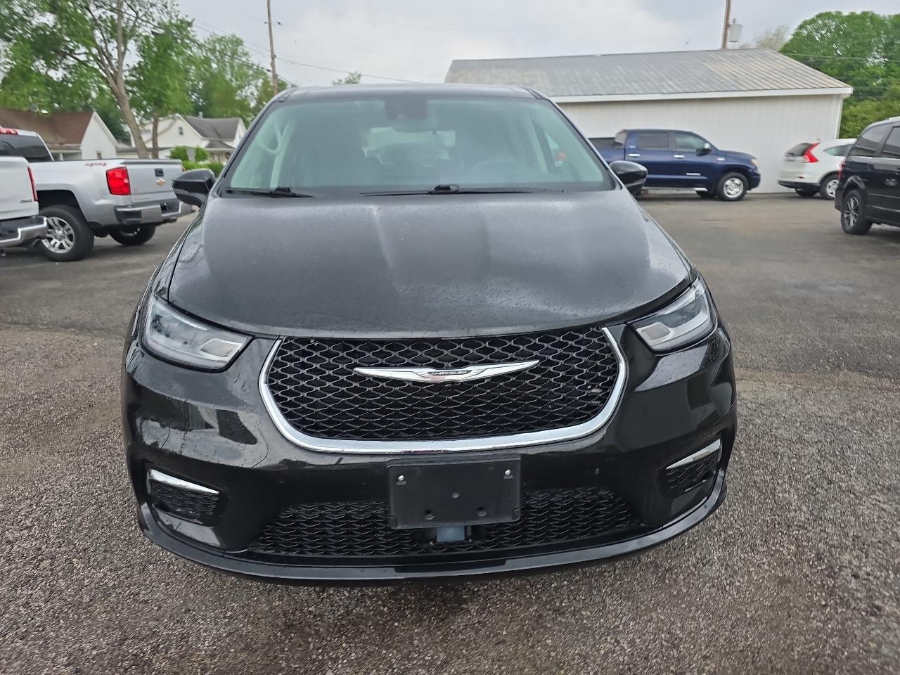 Chrysler Pacifica Touring L FWD 2023