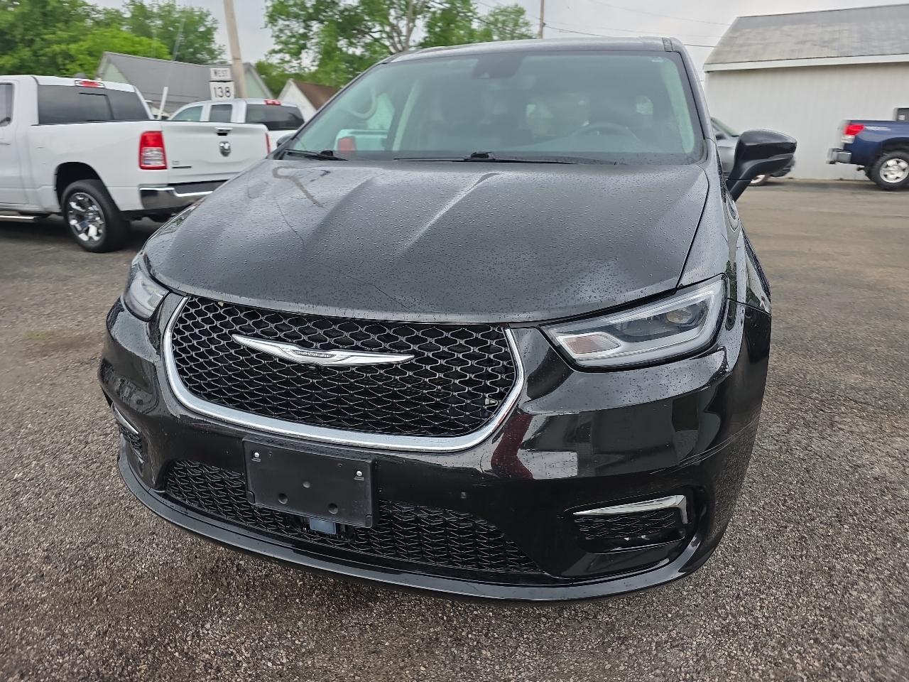 Chrysler Pacifica Touring L FWD 2023