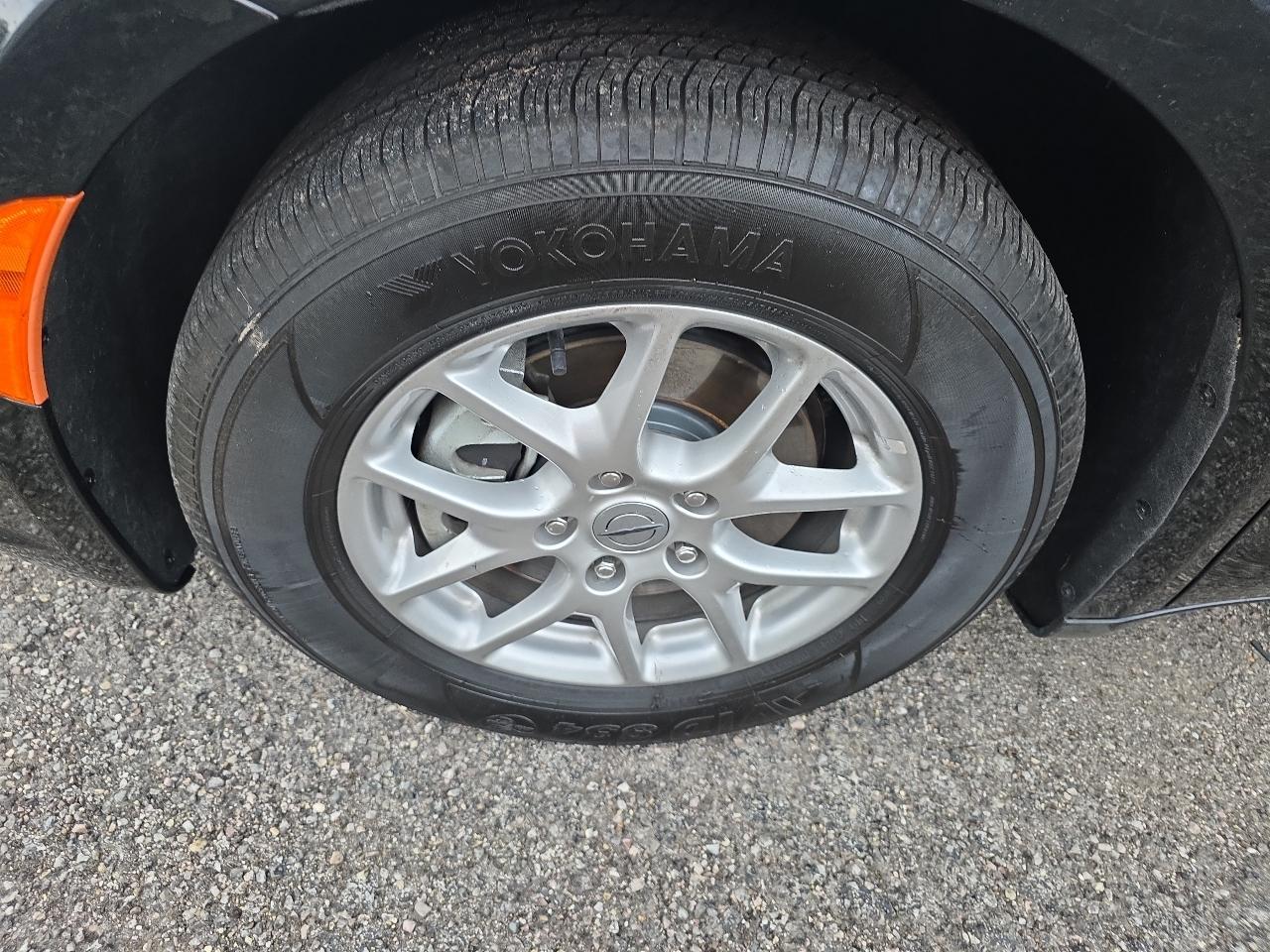 Chrysler Pacifica Touring L FWD 2023