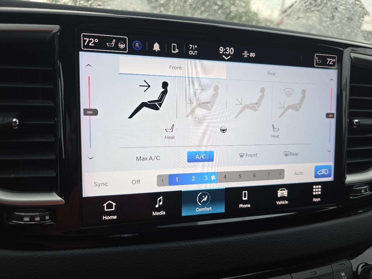 Chrysler Pacifica Touring L FWD 2023