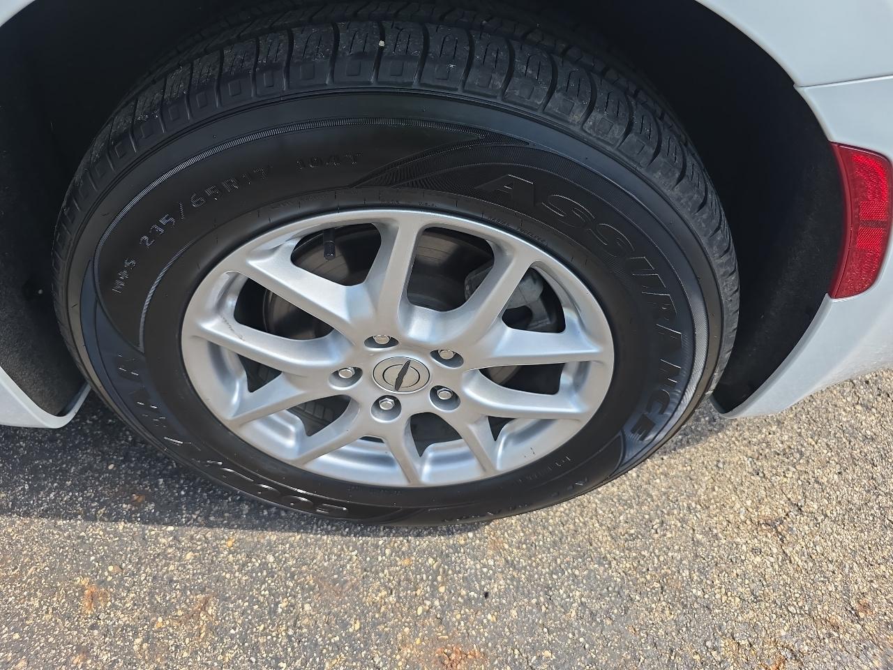 Chrysler Pacifica Select FWD 2025