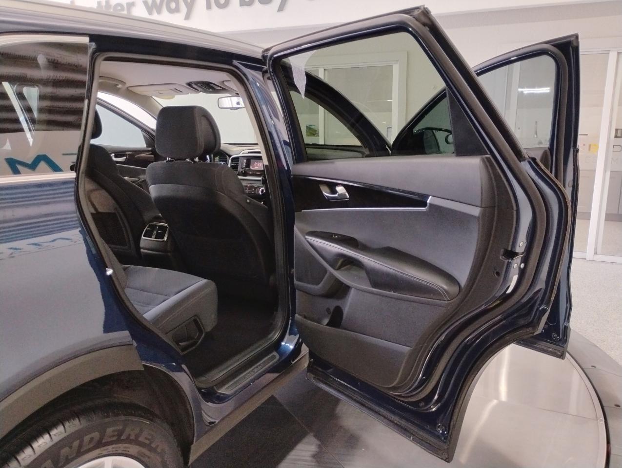 Kia Sorento LX 2WD 2016