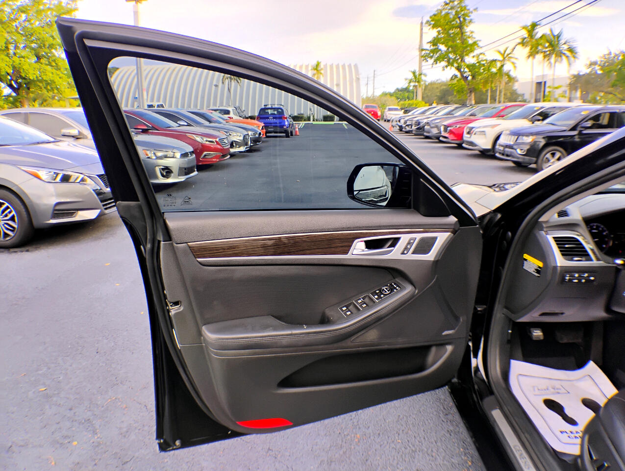 2015 Hyundai Genesis 3.8 photo 15