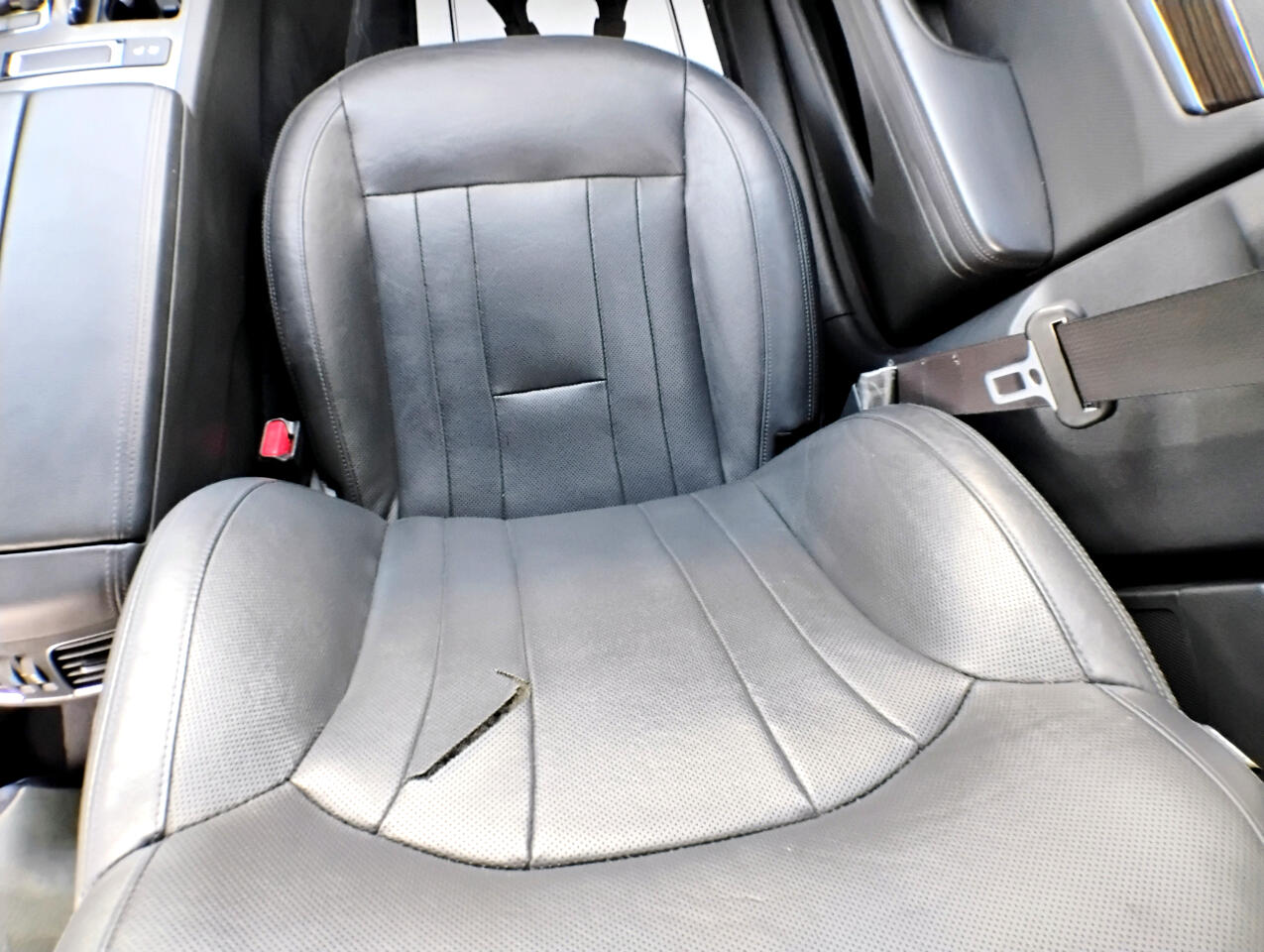 2015 Hyundai Genesis 3.8 photo 35