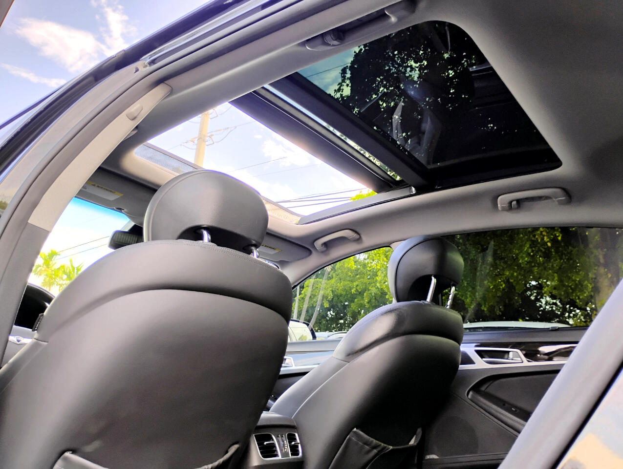 2015 Hyundai Genesis 3.8 photo 24