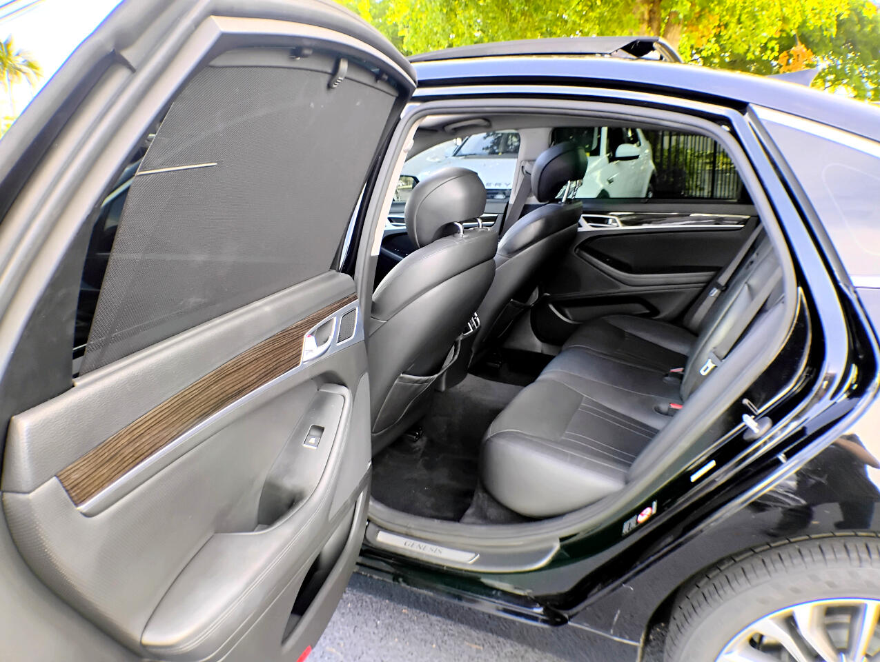 2015 Hyundai Genesis 3.8 photo 56