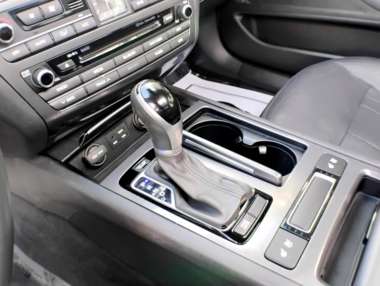 2015 Hyundai Genesis 3.8 photo 41