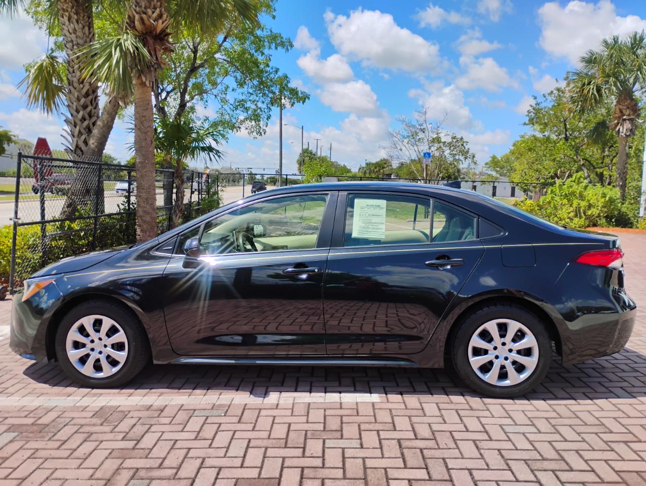 Toyota Corolla LE 2021