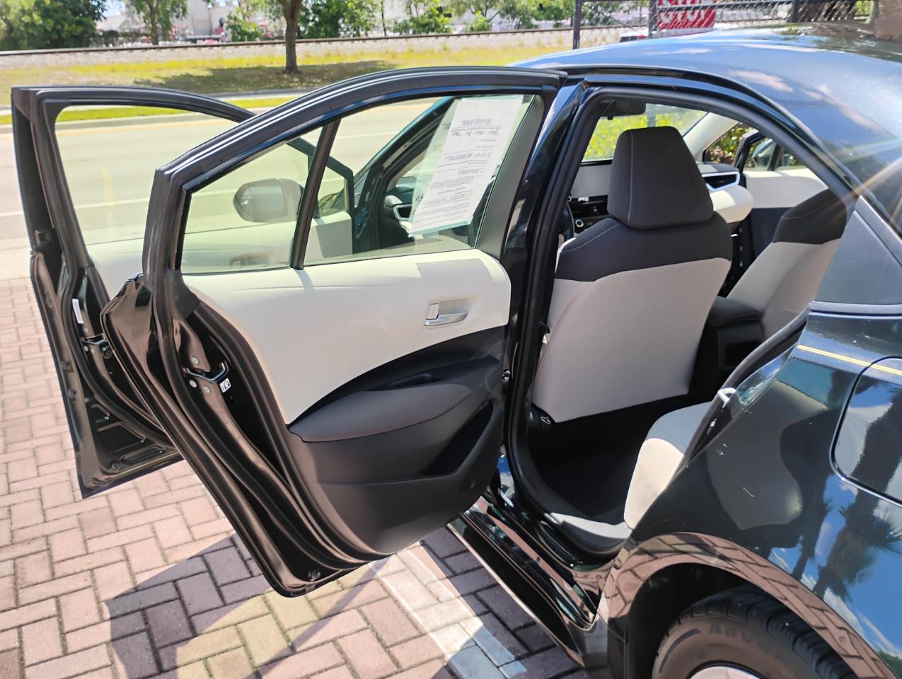 Toyota Corolla LE 2021