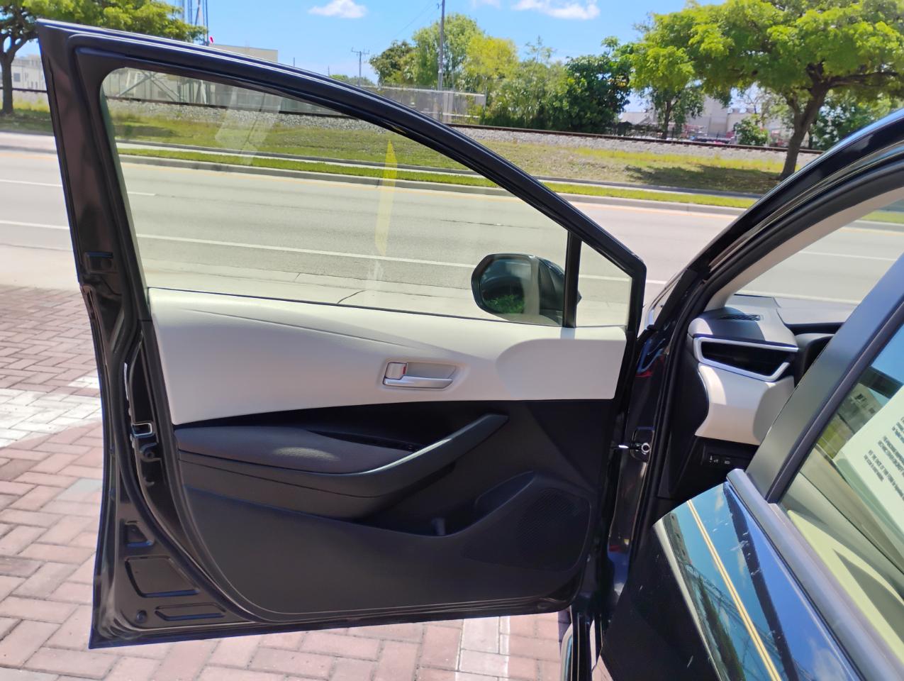 Toyota Corolla LE 2021