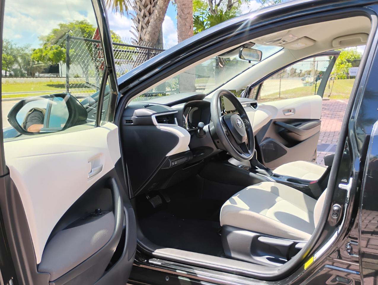 Toyota Corolla LE 2021