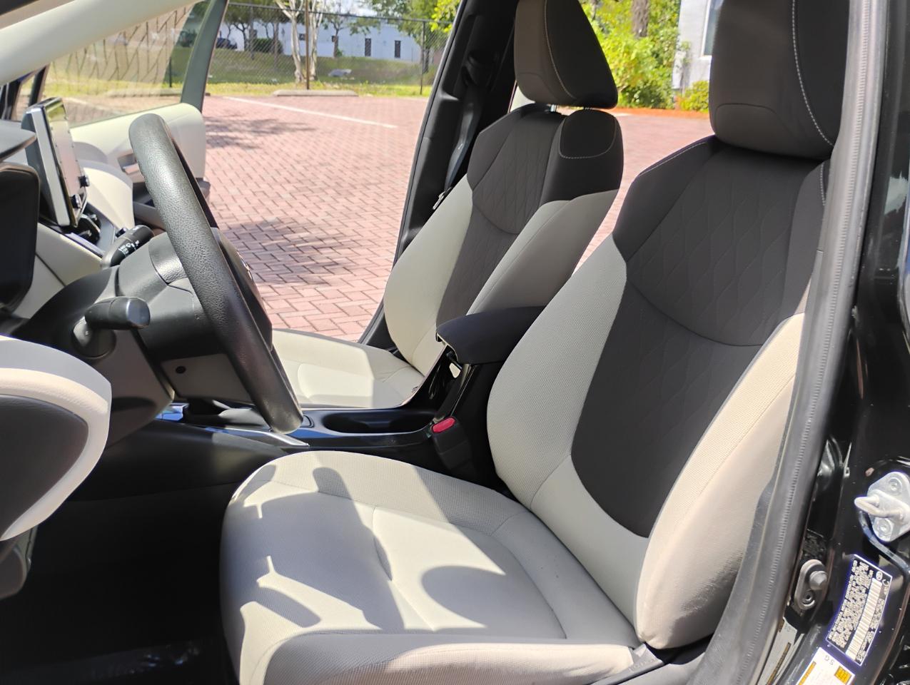 Toyota Corolla LE 2021