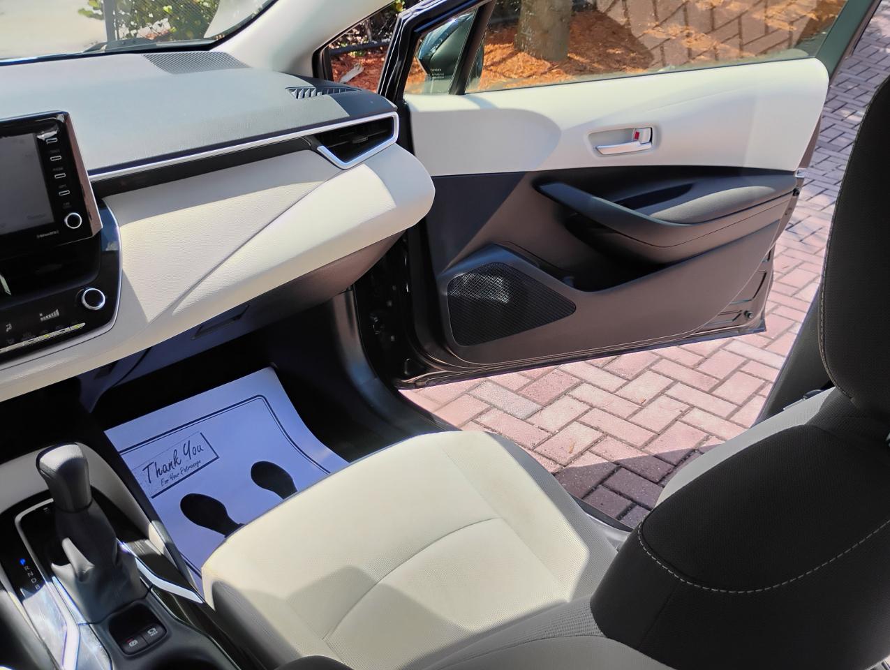 Toyota Corolla LE 2021