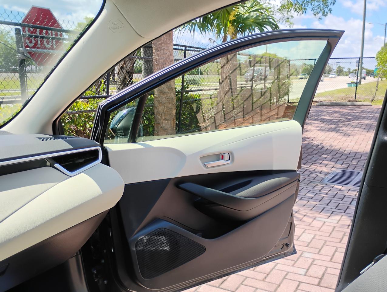 Toyota Corolla LE 2021