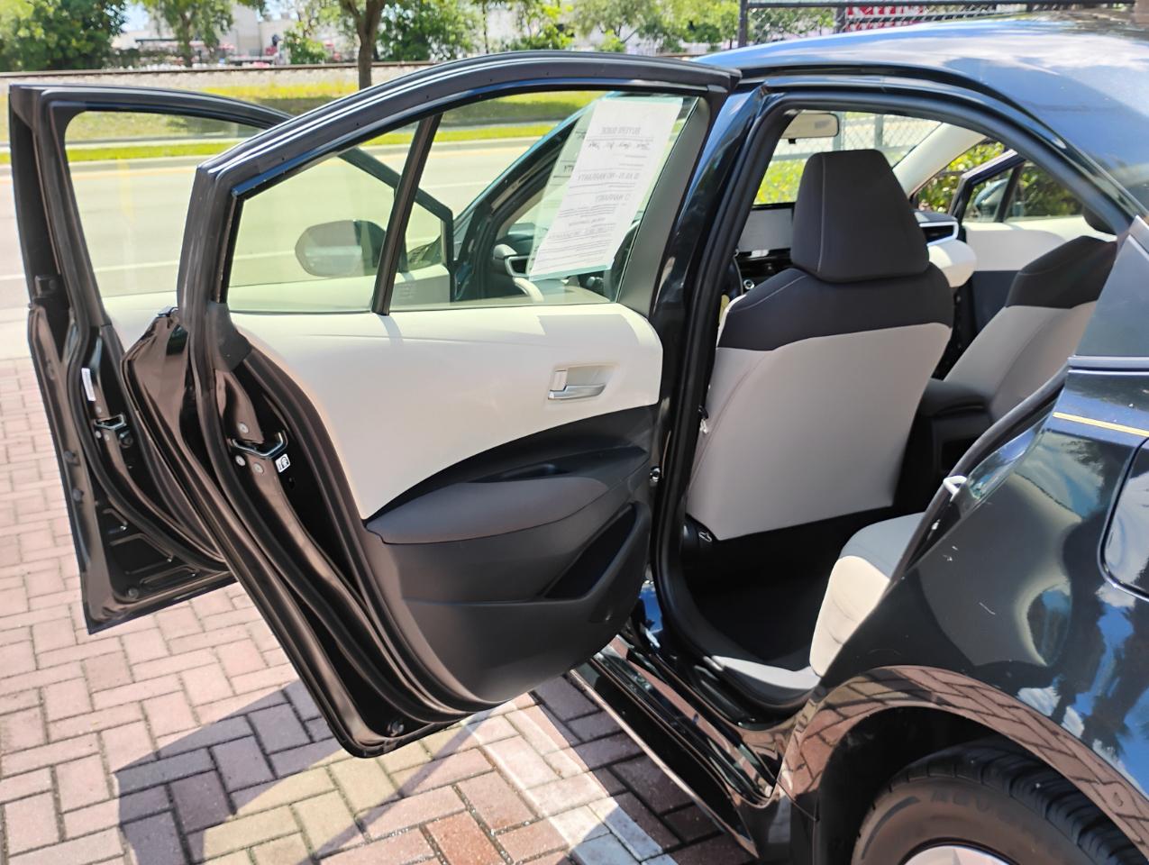 Toyota Corolla LE 2021