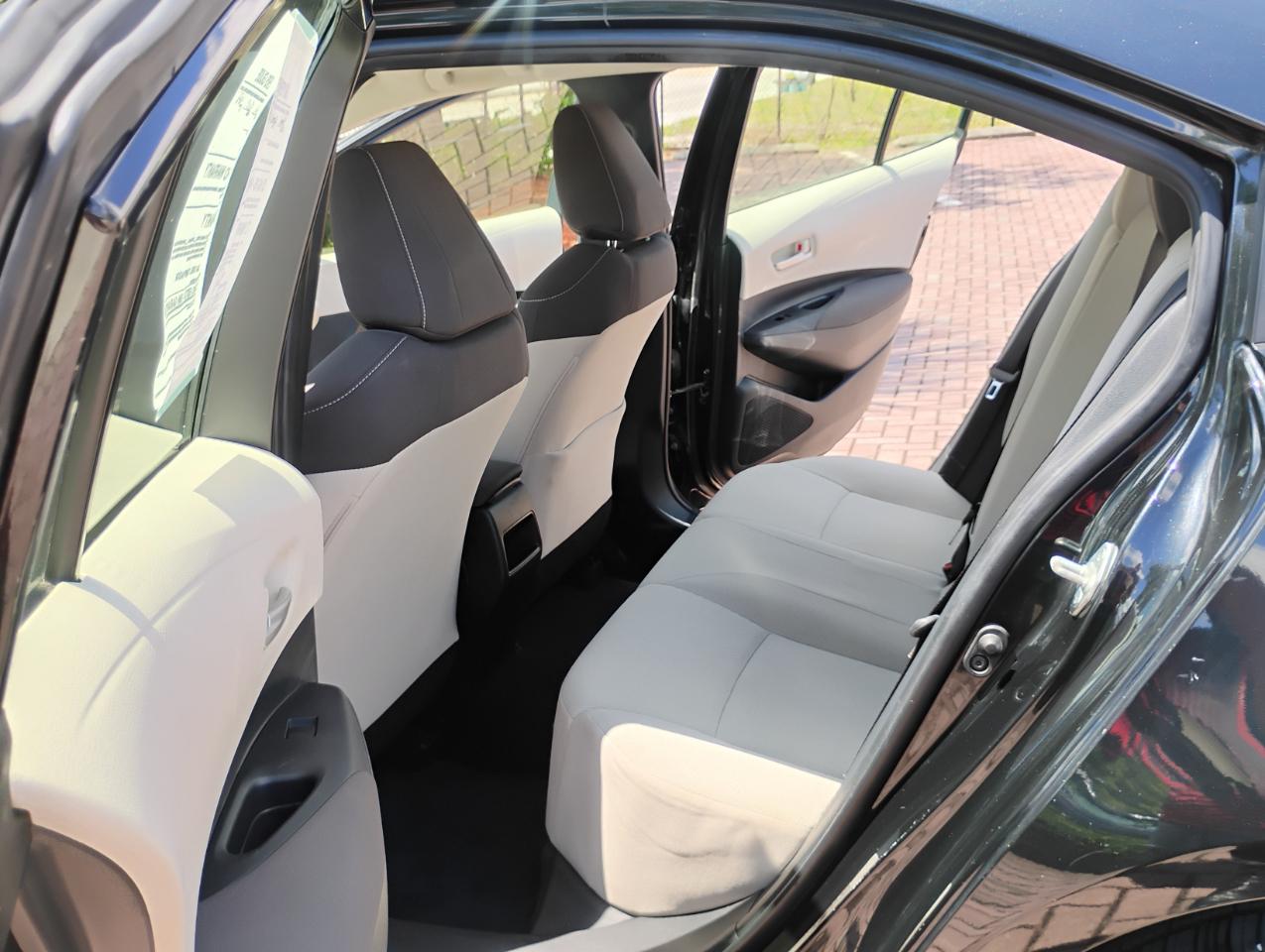 Toyota Corolla LE 2021