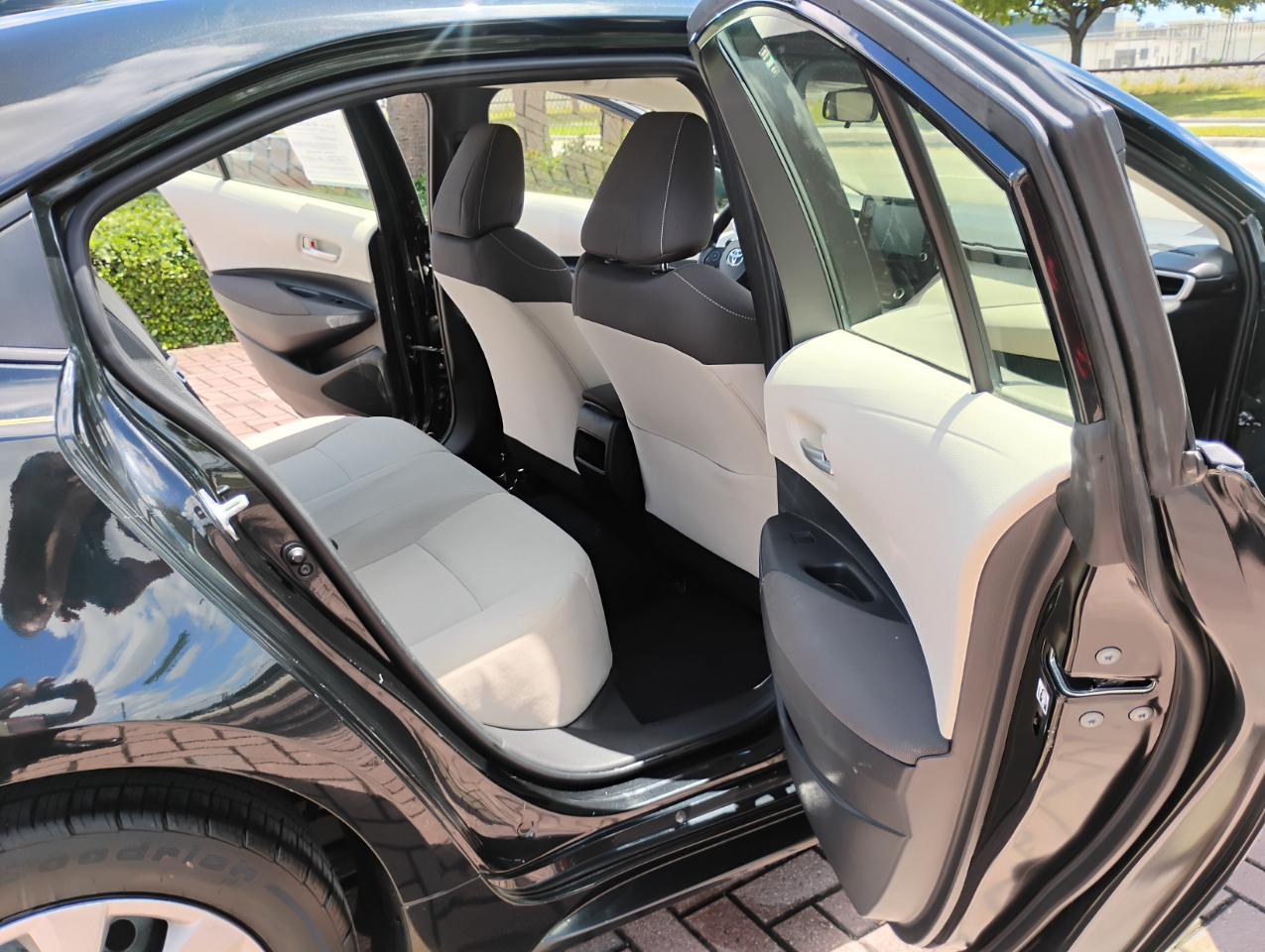 Toyota Corolla LE 2021