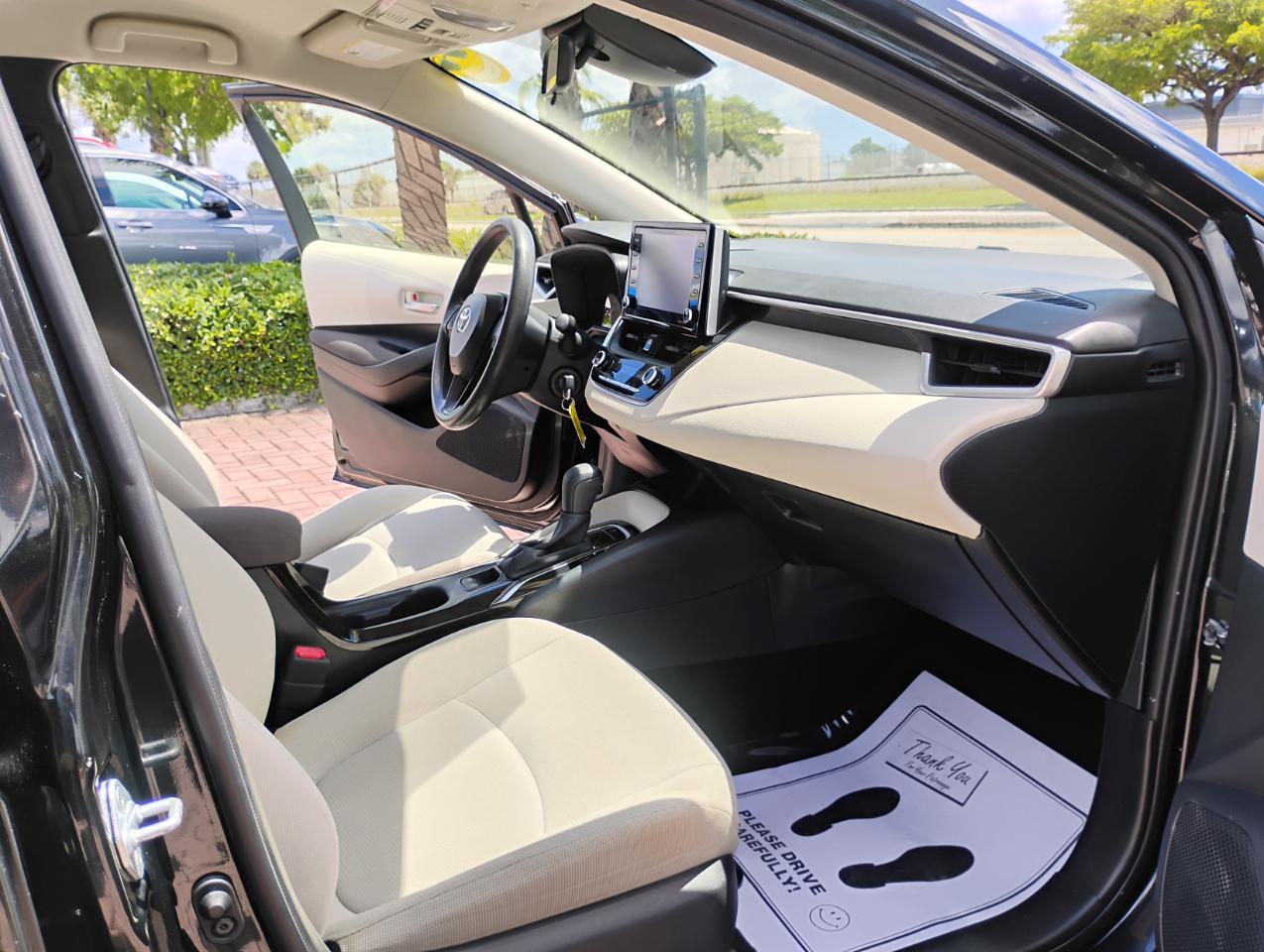 Toyota Corolla LE 2021