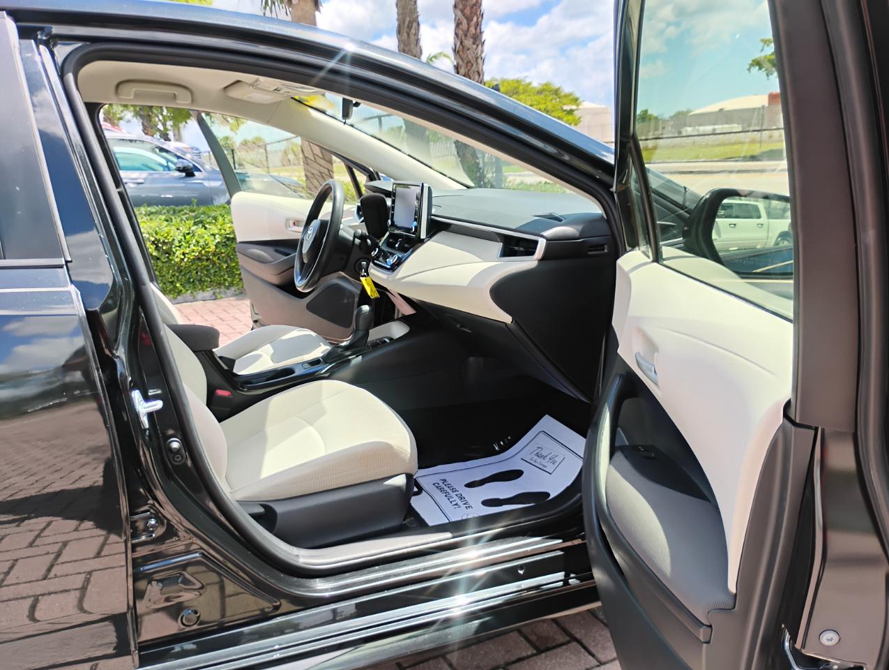 Toyota Corolla LE 2021