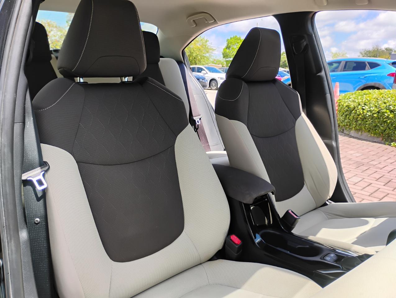 Toyota Corolla LE 2021