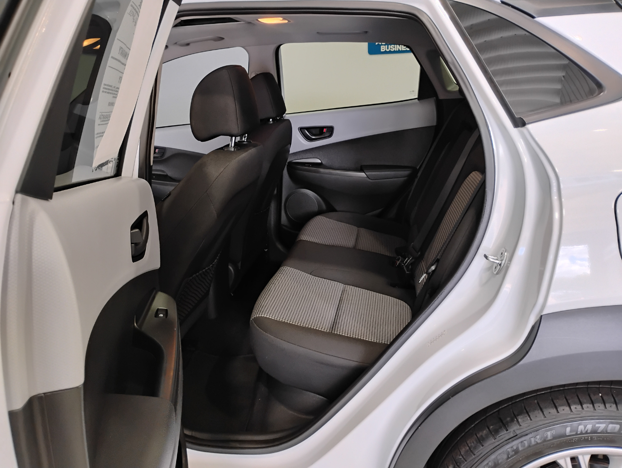 Hyundai Kona SEL w/Contrast Roof 2020