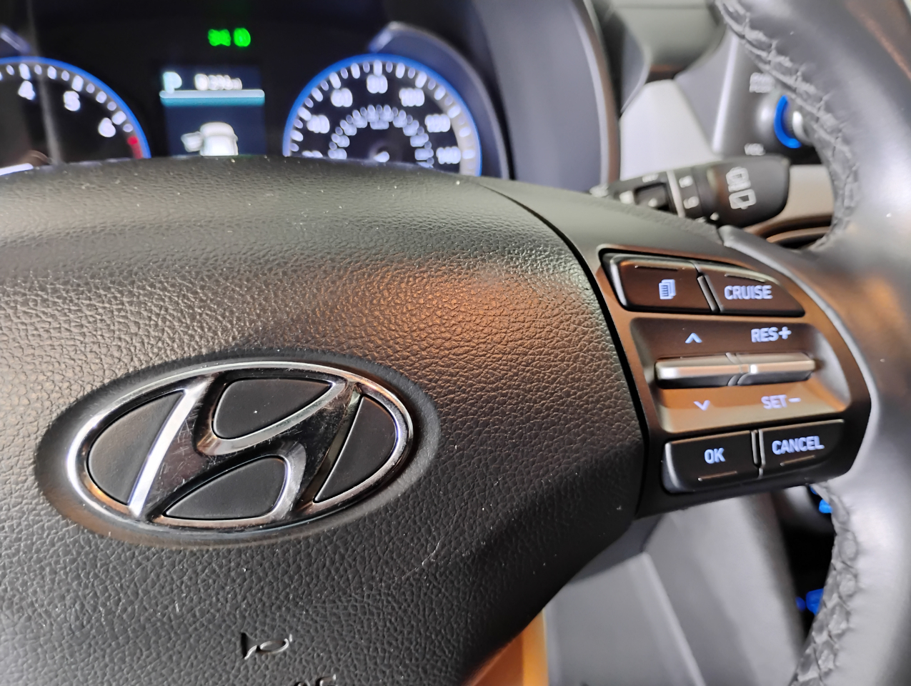 Hyundai Kona SEL w/Contrast Roof 2020