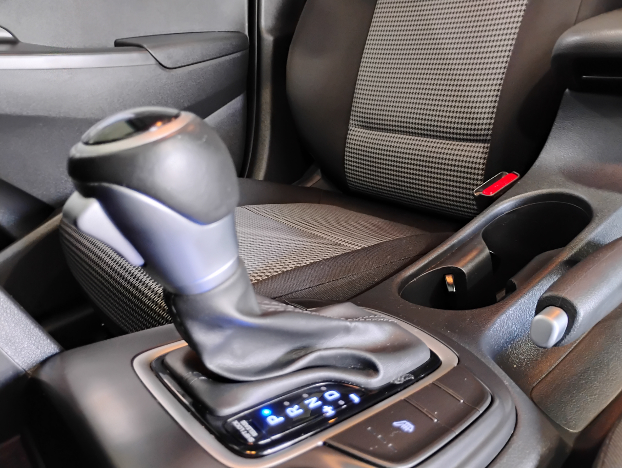 Hyundai Kona SEL w/Contrast Roof 2020