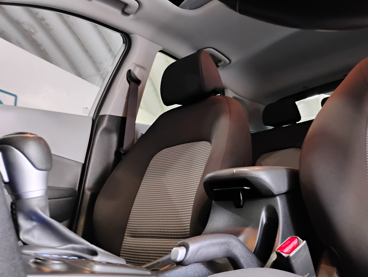 Hyundai Kona SEL w/Contrast Roof 2020