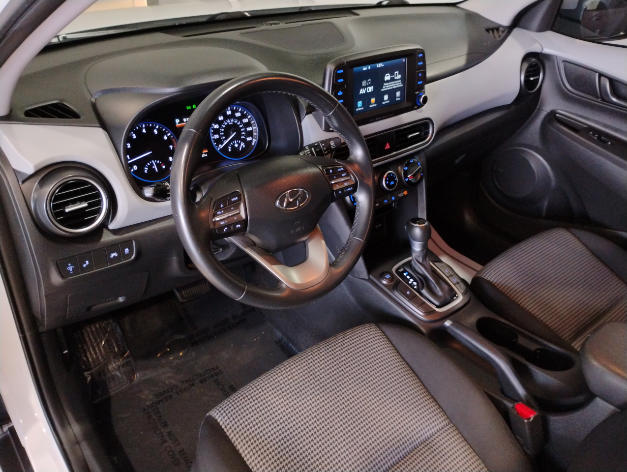 Hyundai Kona SEL w/Contrast Roof 2020