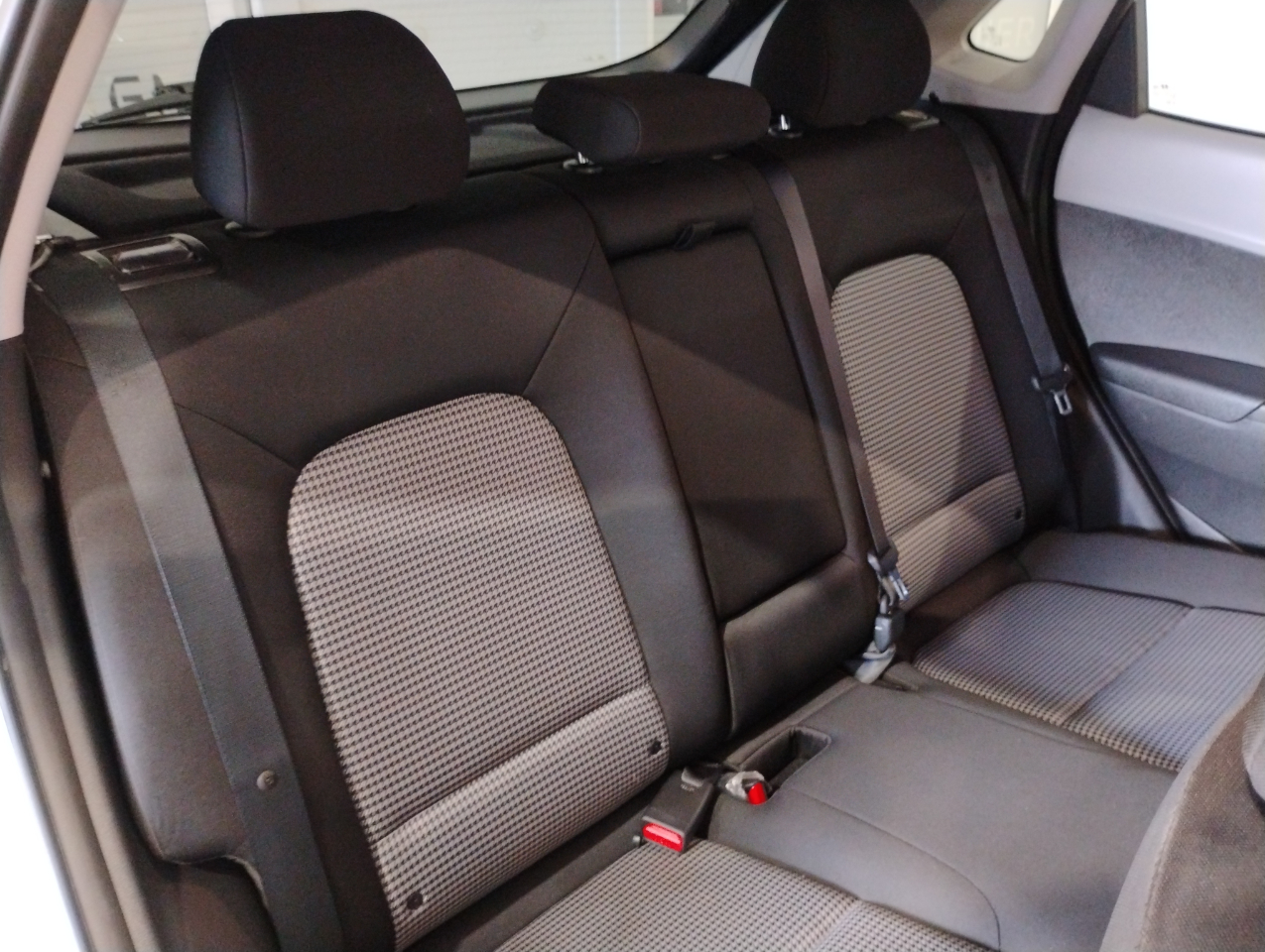 Hyundai Kona SEL w/Contrast Roof 2020