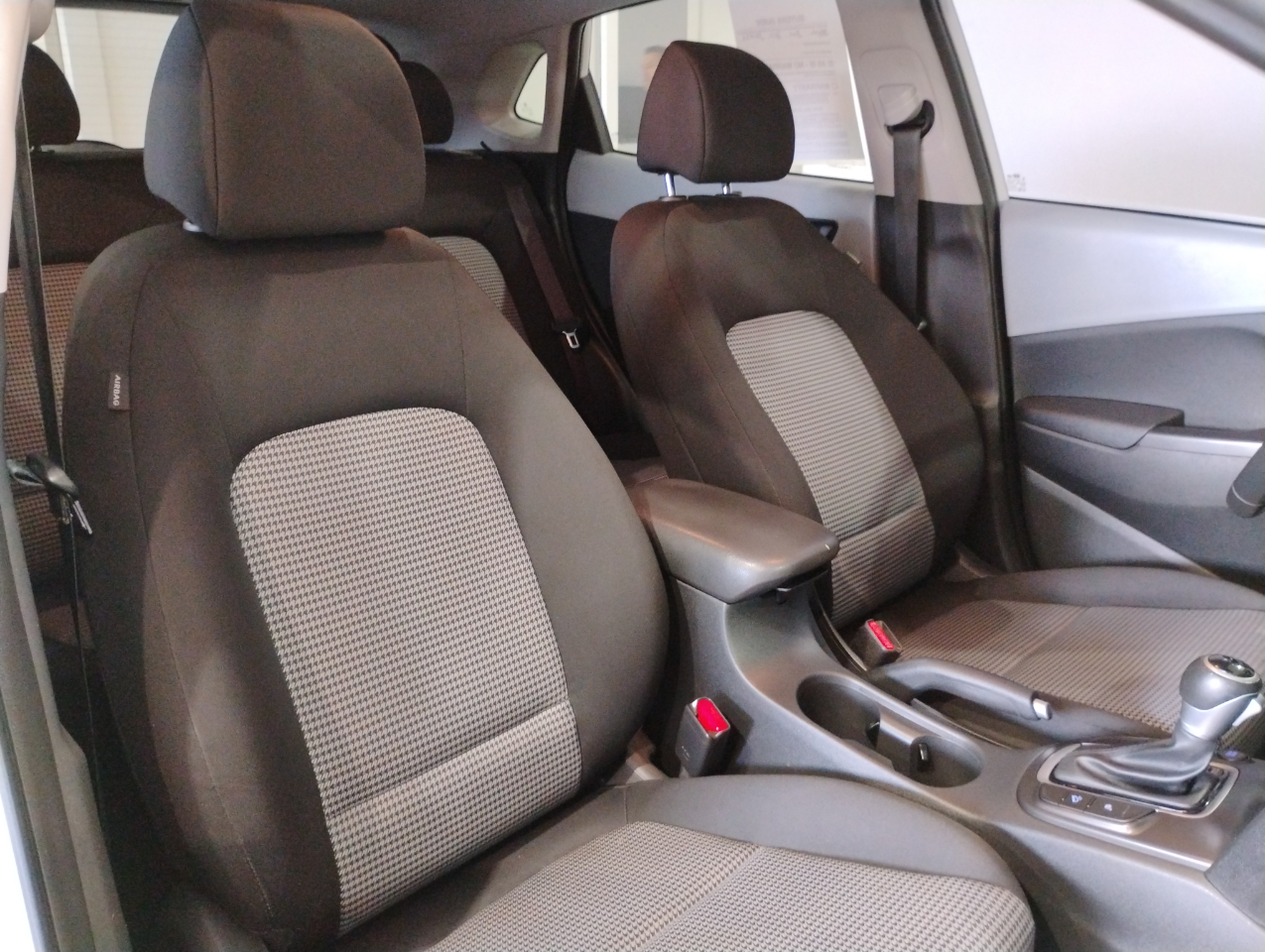 Hyundai Kona SEL w/Contrast Roof 2020