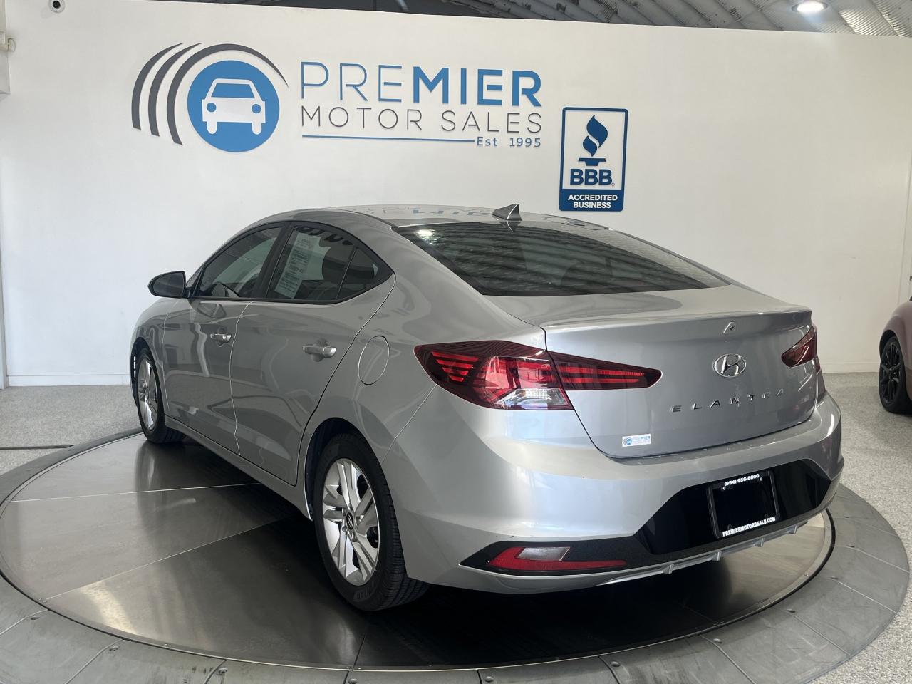 Hyundai Elantra SEL 2020
