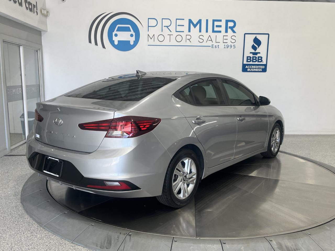 Hyundai Elantra SEL 2020