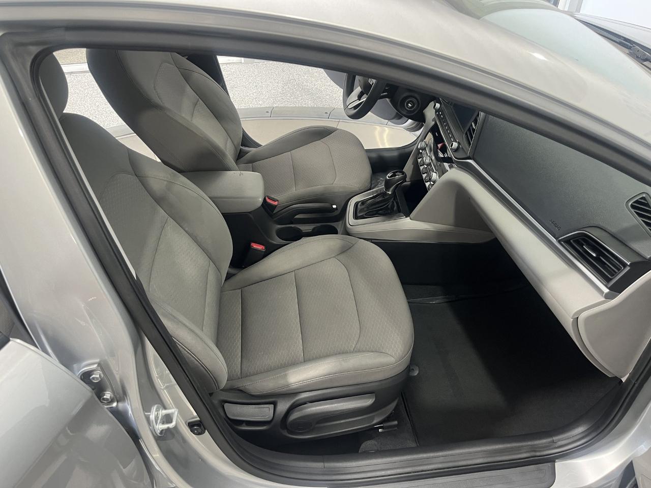 Hyundai Elantra SEL 2020