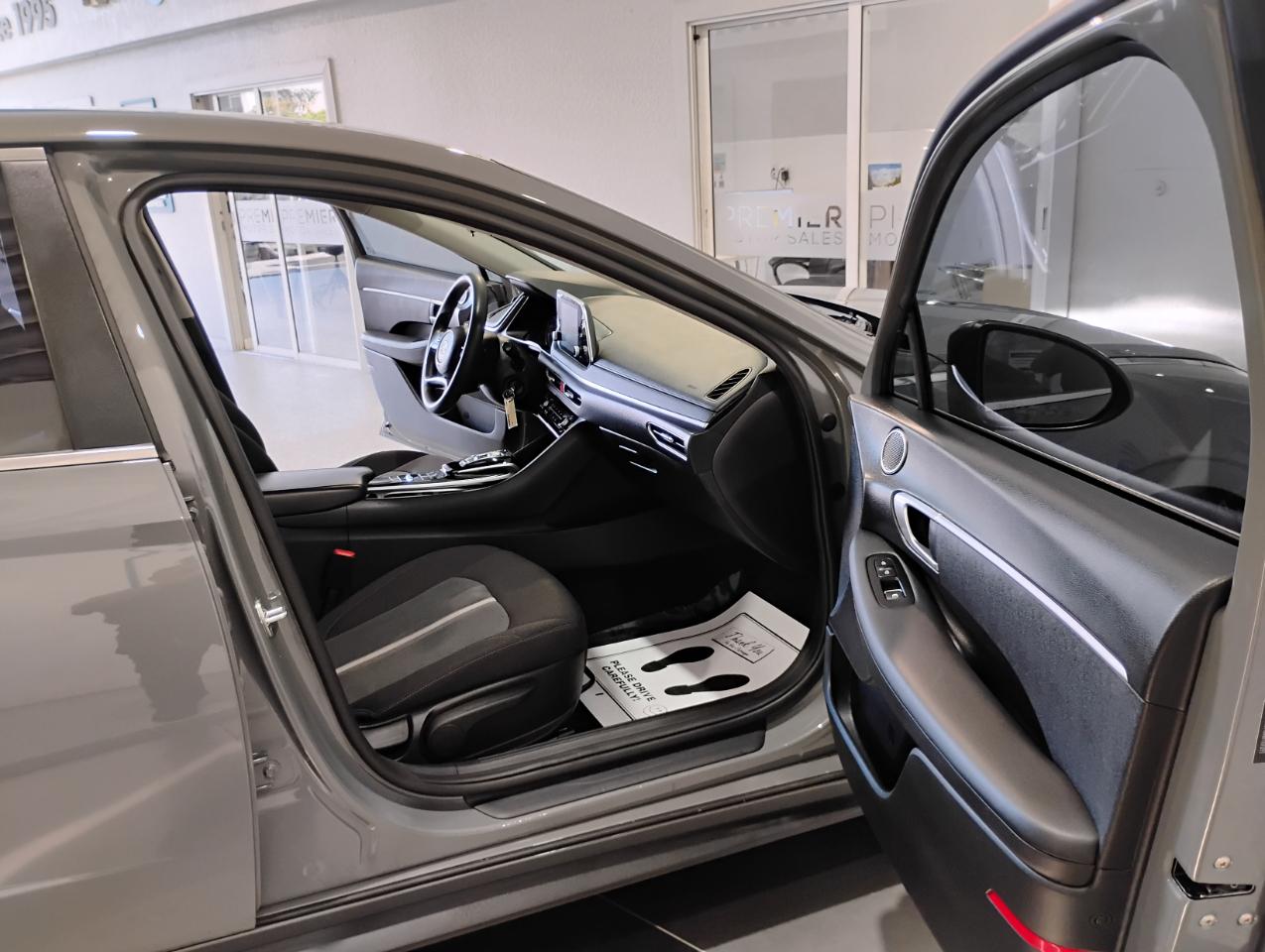 Hyundai Sonata SE 2021