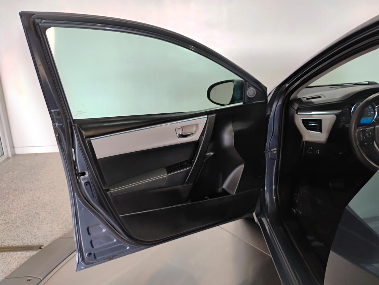 Toyota Corolla LE CVT 2016